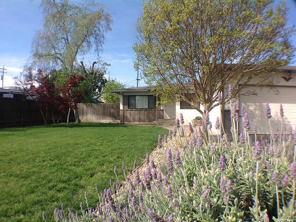 1st image of 10057 N Garnet Ave