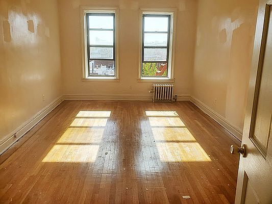 5th image of 275 Linden Blvd APT E1