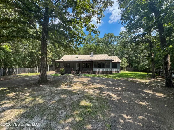 4022 Pleasant Hill Dr SE, Summit, MS 39666