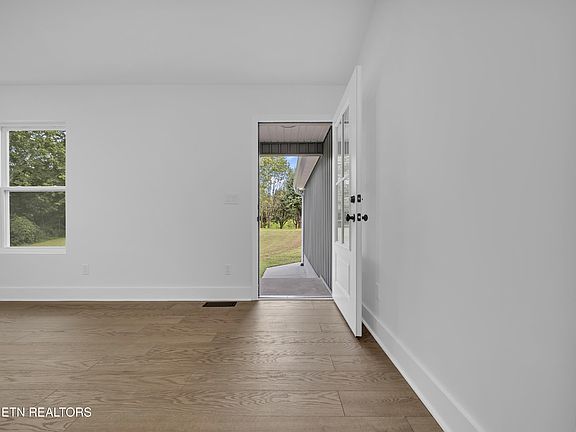 5th image of 1823 Westside Park Dr