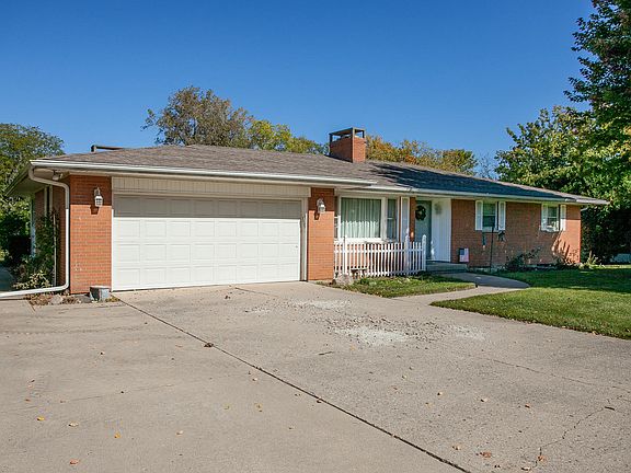 2nd image of 1326 Hillcrest Ave