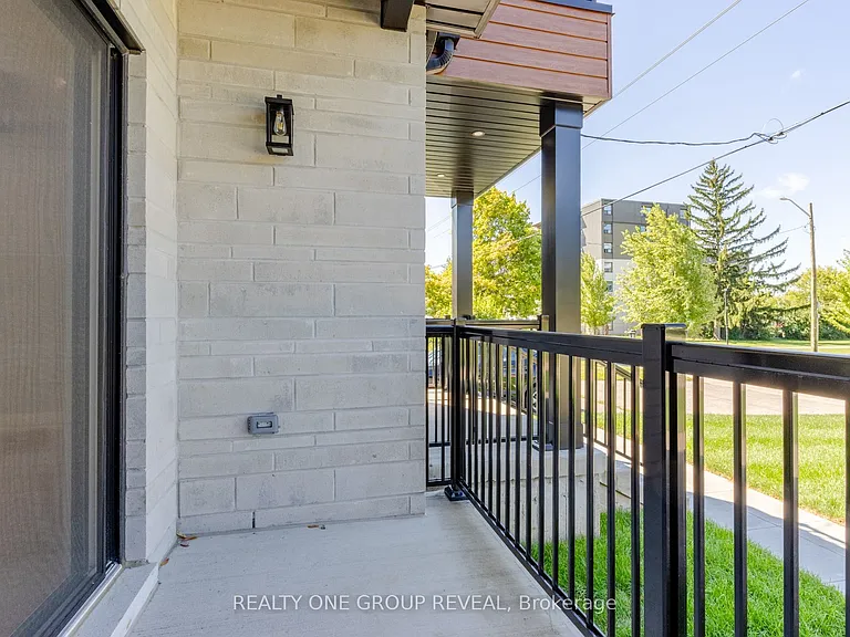 227 Grenfell St #1 — Photo 11
