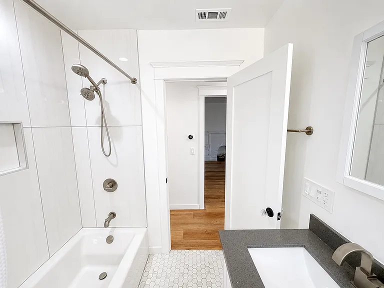 506 Saint Louis Ave #506 — Photo 17