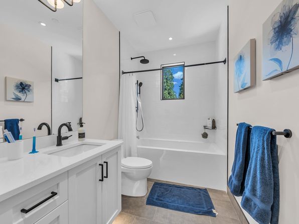 6 bedroom rental in West Vancouver — photo 15