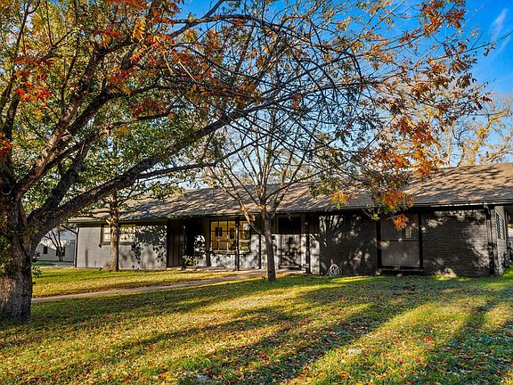 2nd image of 2504 Wildgrove Dr