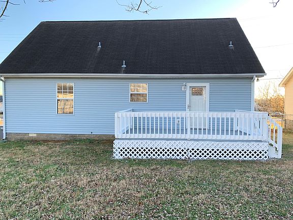 3rd image of 143 Heritage Cir