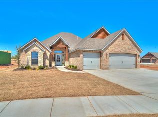 12105 SW 46th Ct, Mustang, OK 73064