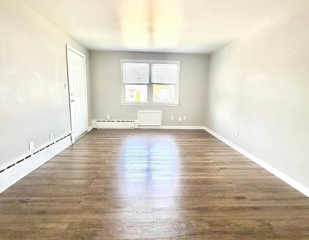 Building Photo - 641 Newhall St #1L