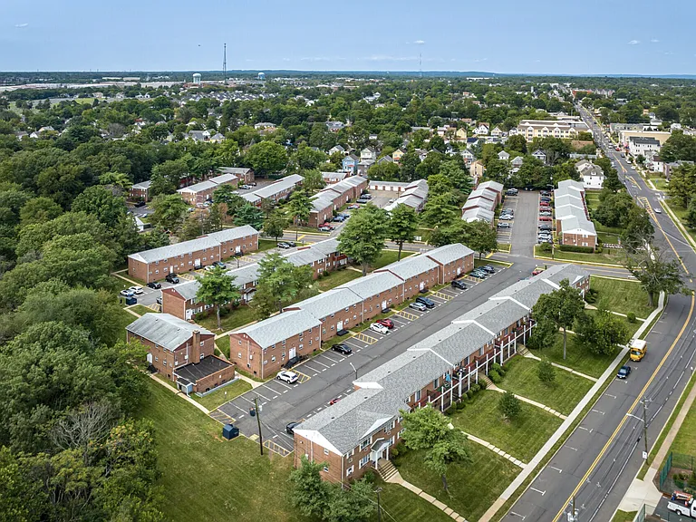 Douglass Gardens Apartments — Photo 17
