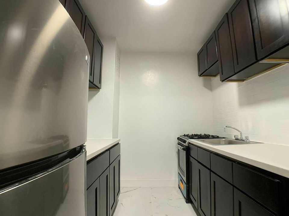 1st image of 510 Ovington Ave #5B