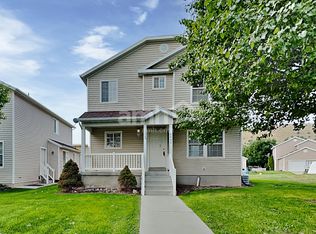 4042 E Smith Ranch Rd, Eagle Mountain, UT 84005