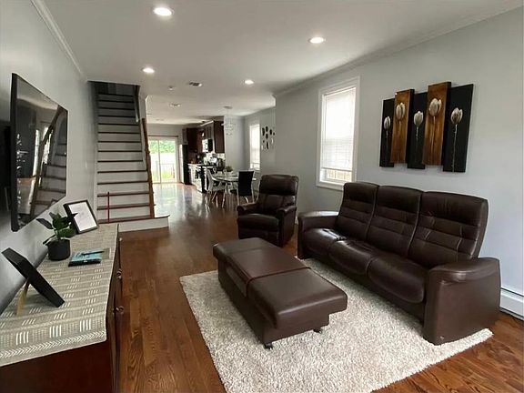 5th image of 355 Cheves Ave #3