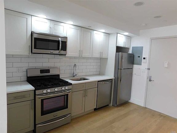 4th image of 2510 38th Ave APT 6C