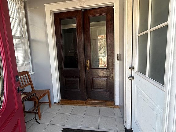 3rd image of 425 S Columbus Avenue