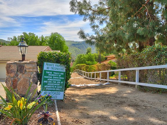 3rd image of 2720 N Los Pinos Cir