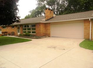 1277 N Chapel St, Louisville, OH 44641