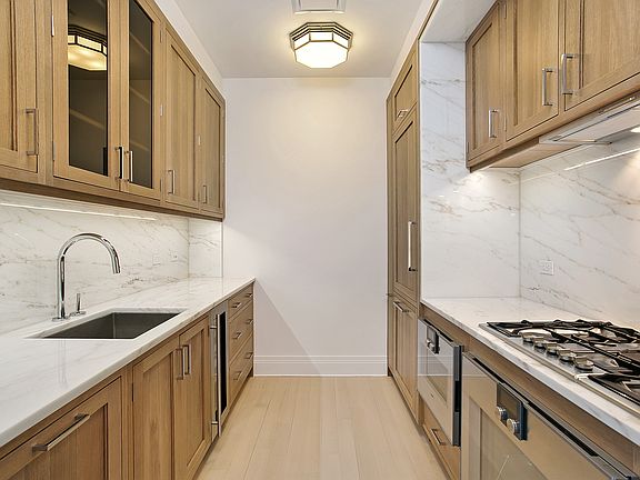 4th image of 30 Park Pl APT 54D