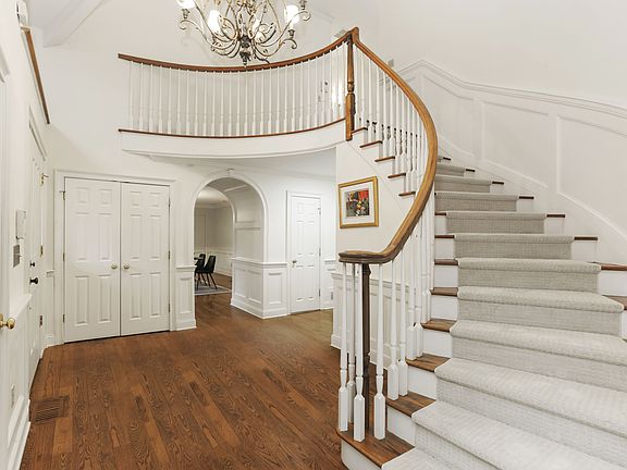 55 Rockwood Ln Greenwich CT-print-041-076-027e-4200x2800-300dpi.jpg