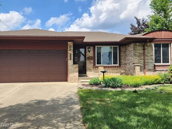 12875 Canterbury Dr, Sterling Heights, MI 48312