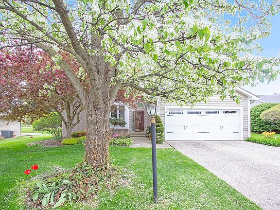 3rd image of 7017 Fairway Vista Dr SE #2