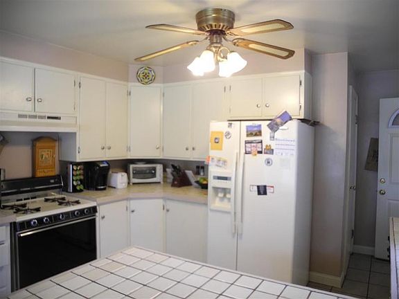 4th image of 10135 Glenwood Ave