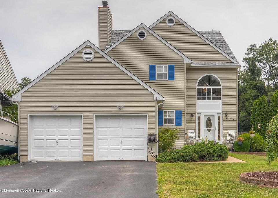 1st image of 103 Atrium Dr