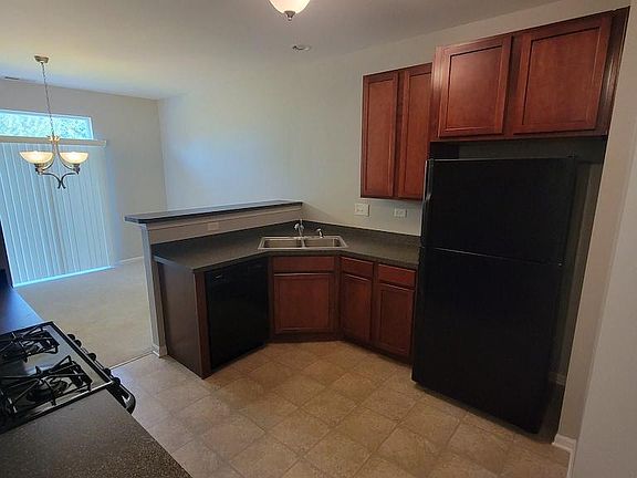 5th image of 504 Majestic Ln