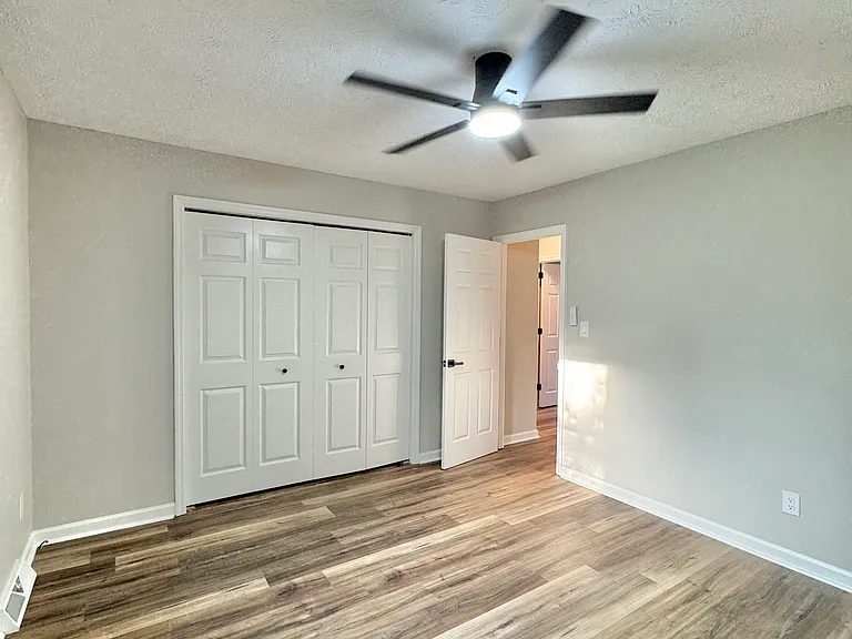 932 Krissy Way — Photo 7