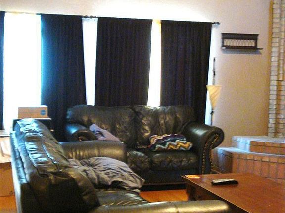 4th image of 2930 Whitewood Dr