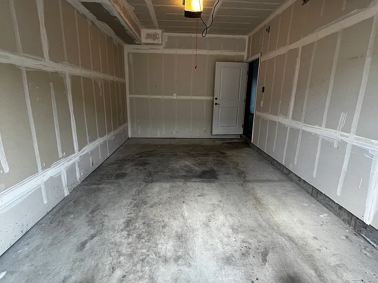 2727 E 35th Ave #C1 — Photo 25