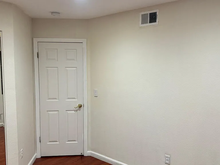 162 Millwater Ct — Photo 36