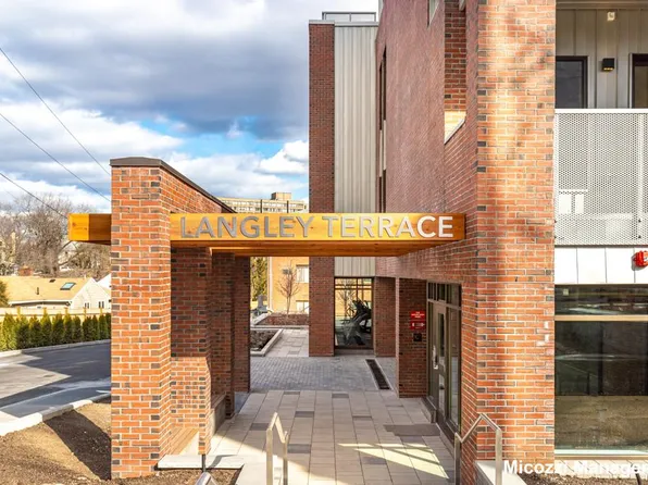 392-396, 400, 404 Langley Road