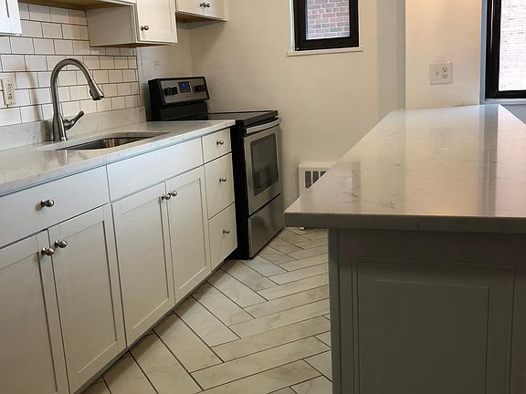 5th image of 11720 Edgewater Dr APT 719