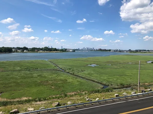 133 Commander Shea Blvd APT 407, Quincy, MA 02171