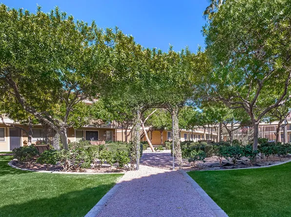 Mesa Royale 55+ Active Community