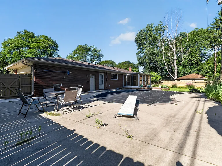 30110 Bentley St — Photo 10