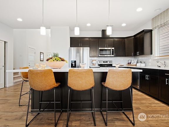 5th image of 9868 Jackson Street #328