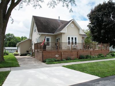 1127 Parriott St, Aplington, IA, 50604