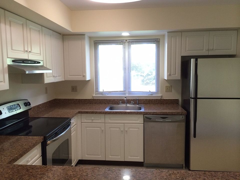 1st image of 1298 Hartford Tpke APT 4J