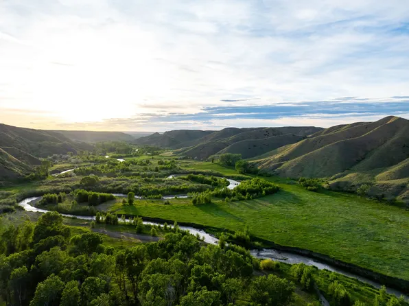 Nhn Lander Crossing Rd, Highwood, MT 59450