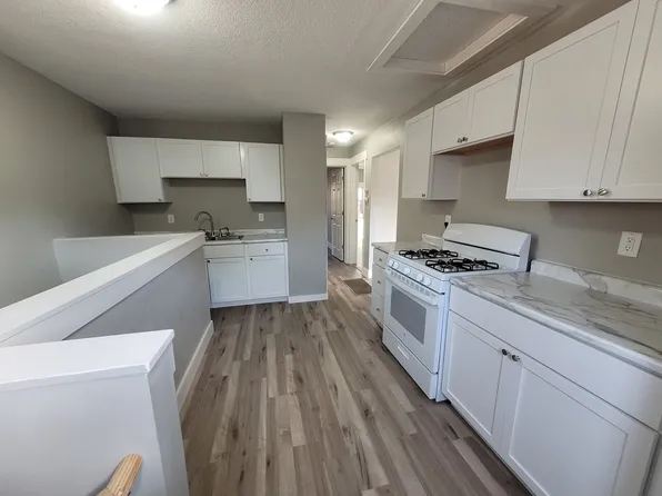 7106 SW 16th St, Des Moines, IA 50315