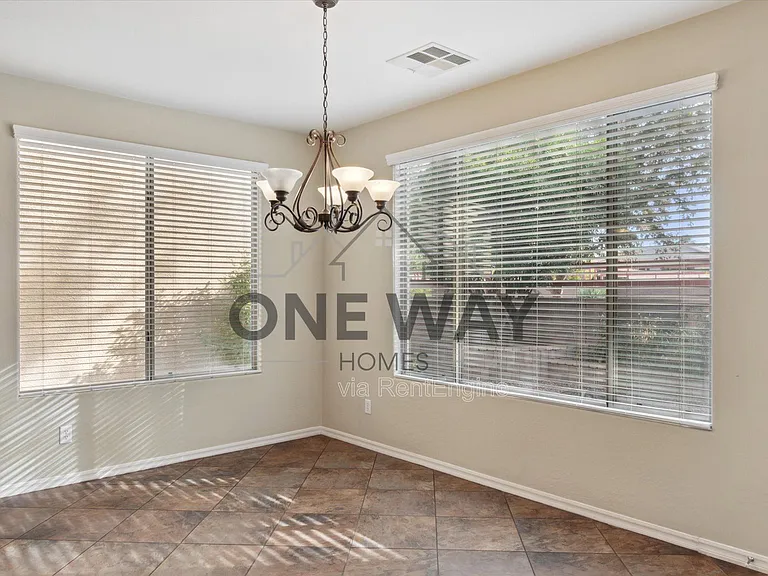18815 E Swan Dr — Photo 11