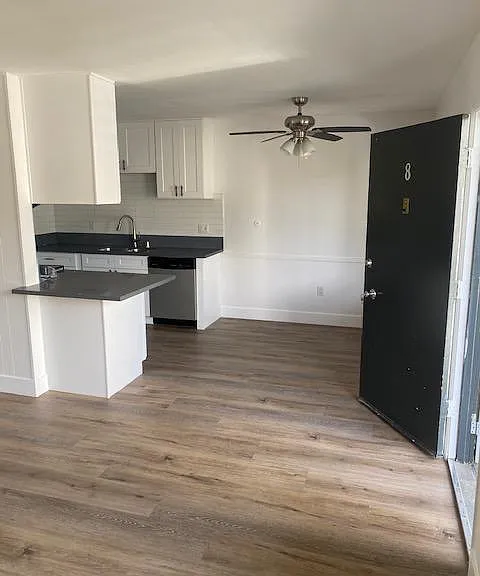 1621 La Playa Ave #8 — Photo 6