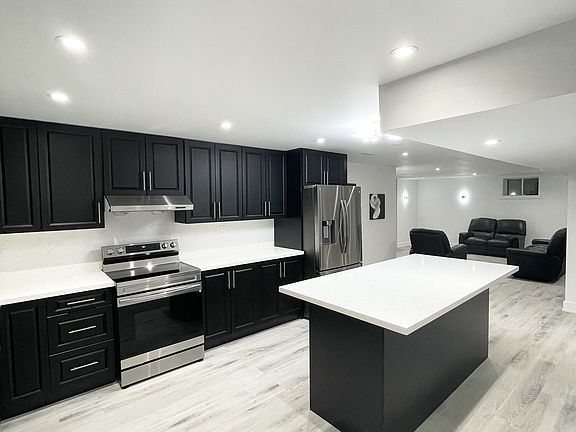 3rd image of 103 Bartsview Cir #Basement