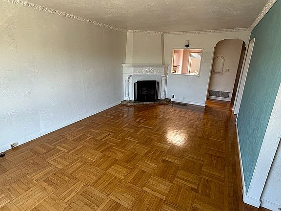 3rd image of 2150 47th Ave