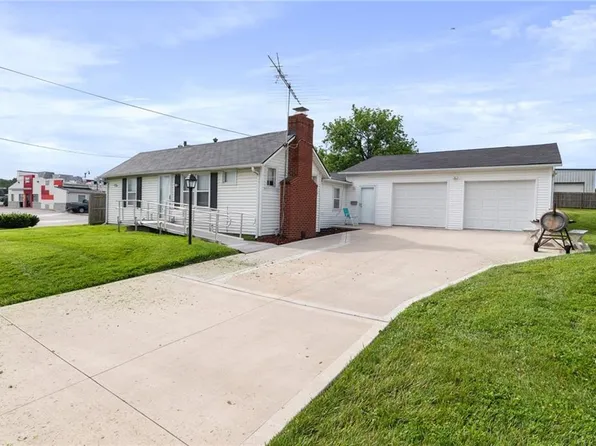 206 W Montgomery St, Odessa, MO 64076