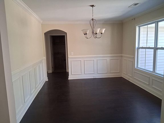 5th image of 4000 Cox Rd