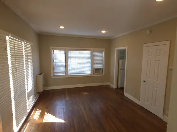 1221 E 6th St #1, Long Beach, CA 90802