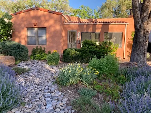 3414 Purdue PL NE - 3414 Purdue PL NE — Photo 2