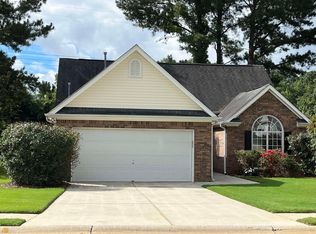 155 Cloverwood Dr, Fayetteville, GA 30215